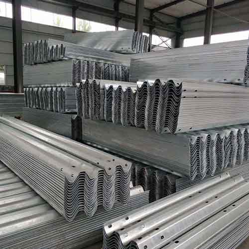 Durable Crash Barrier Galvanized Traffic Protection Strong Steel High Speed Way Guardrail