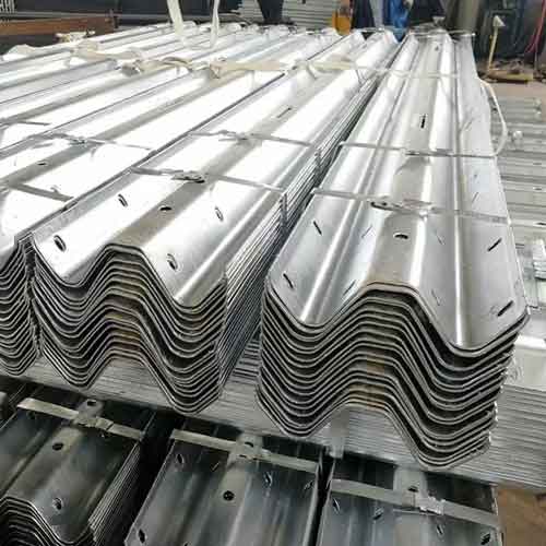 Anti-Corrosion Customized Steel Galvanized Three Waves Highway Guardrail for Roadside