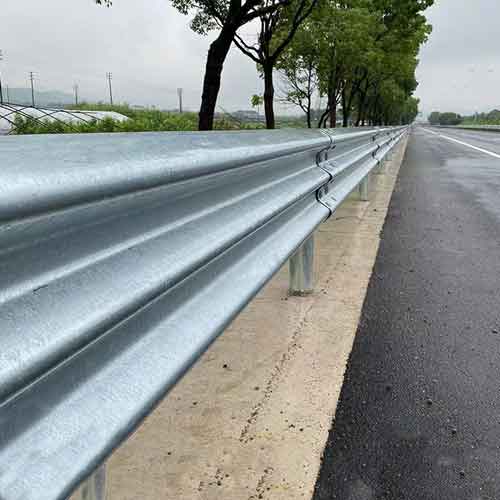 Low Price Zinc Coated Steel Corrugated Beam Highway Guardrail for Sale on Time Delivery