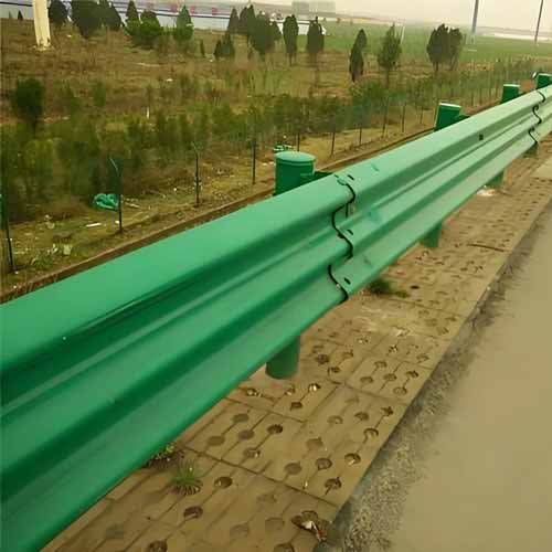 Road Safety Drains Highway Road Diversion Steel Hot DIP Galvanized W Beam Three Beam Highway Traffic Crash Barrier Guardrail