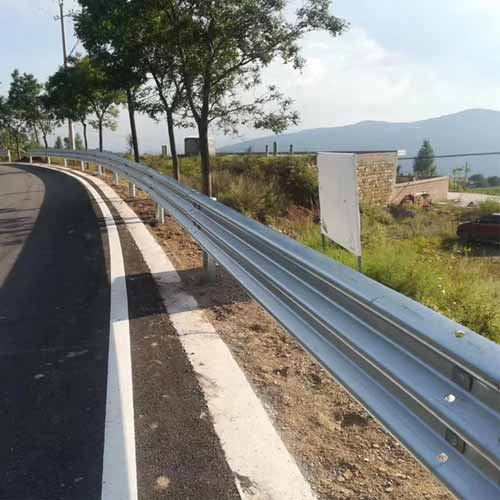 Road Traffic Safety Powder-Coated Steel W Beam Highway Guardrails