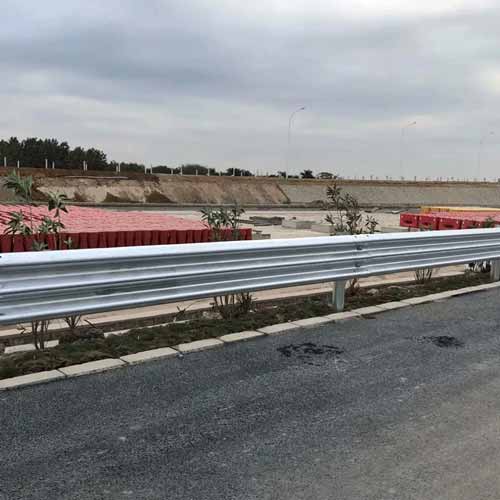 W shape steel panel highway carsh barrier guardrail